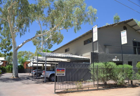 Alice On Todd Apartments - Lightning Ridge Tourism 1