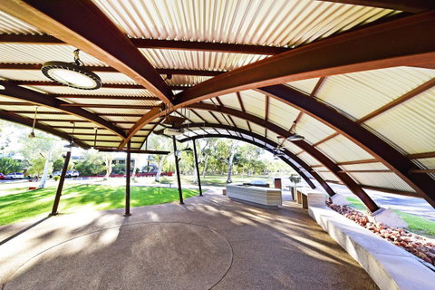 Mercure Alice Springs Resort - Lightning Ridge Tourism 15