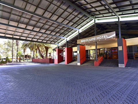 Mercure Alice Springs Resort - Lightning Ridge Tourism 3