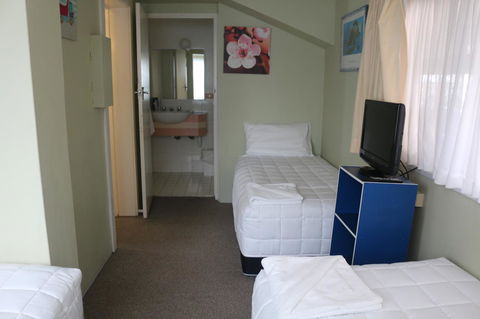 Golden Sands Motor Inn - Lightning Ridge Tourism 22