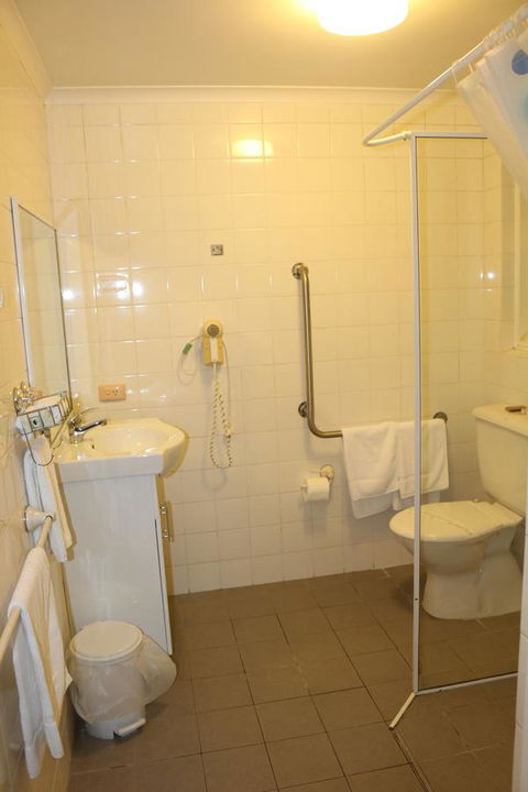 Golden Sands Motor Inn - Lightning Ridge Tourism 23