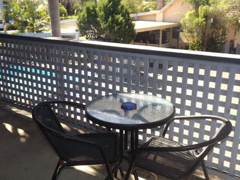 Golden Sands Motor Inn - Lightning Ridge Tourism 6