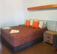Safari Lodge Motel - Lightning Ridge Tourism