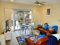 Book Griffith Accommodation Vacations Lightning Ridge Tourism Lightning Ridge Tourism