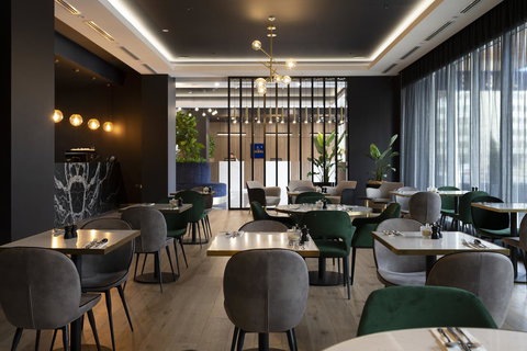 The Sebel Canberra Civic - Lightning Ridge Tourism 8