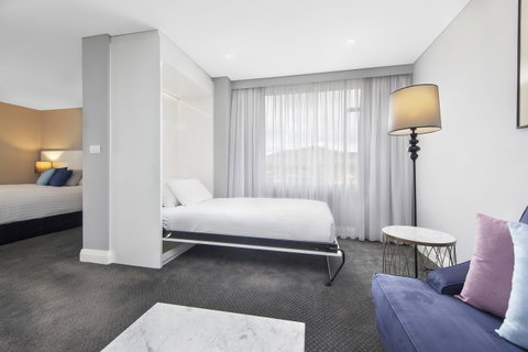 Canberra Rex Hotel - Lightning Ridge Tourism 34