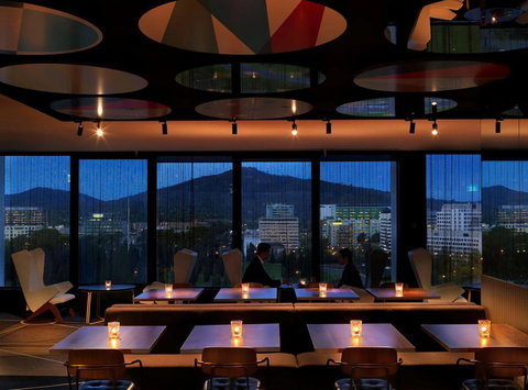 QT Canberra - Lightning Ridge Tourism 5