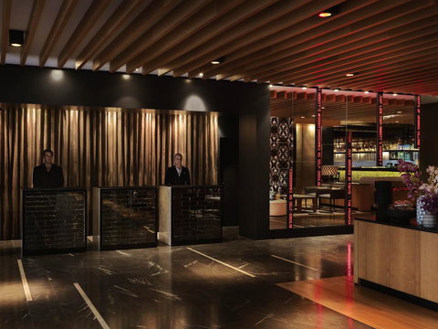 QT Canberra - Lightning Ridge Tourism 25