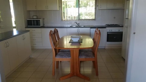 Bonaways - Lightning Ridge Tourism 2