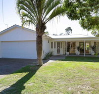Bonito' 26 Bonito Street - pet friendly housewith aircon - Lightning Ridge Tourism