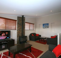 Boronia 4/30 Nettin Circuit - Lightning Ridge Tourism