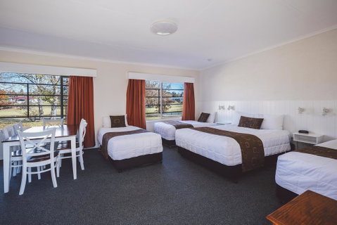 Boulevard Motel - Lightning Ridge Tourism 1