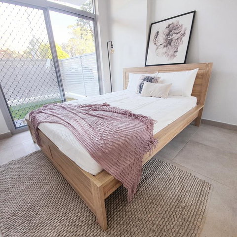 Brand New Family Friendly Apartment For 7 - Lightning Ridge Tourism 2
