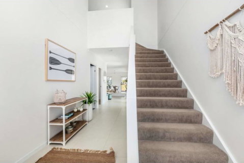 Brand New PRIZE HOME 50m Path To Beach - Lightning Ridge Tourism 2