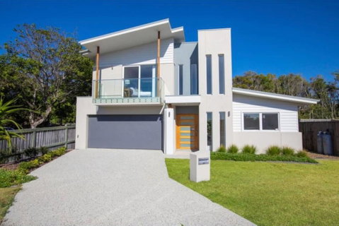 Brand New PRIZE HOME 50m Path To Beach - Lightning Ridge Tourism 3