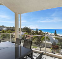 Breathtaking views of Sunshine Beach - Unit 7/21 Park Crescent - Lightning Ridge Tourism