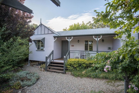 Briar Rose Cottages - Lightning Ridge Tourism 0