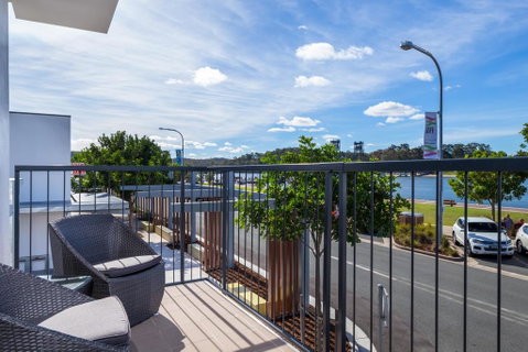 Bridge View Apartments - Lightning Ridge Tourism 3