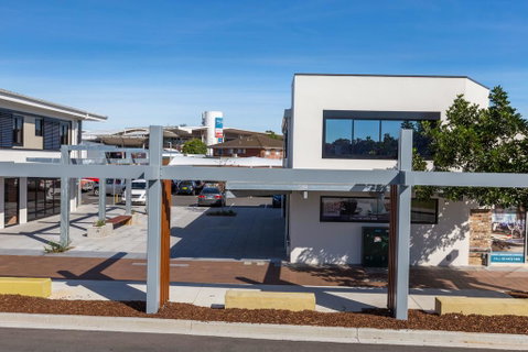 Bridge View Apartments - Lightning Ridge Tourism 1