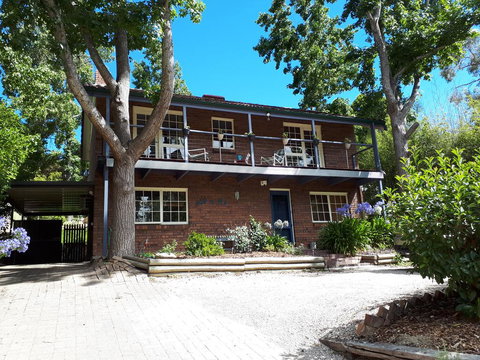 Bridgewater Dog'n'me...furkid And Family Friendly... - Lightning Ridge Tourism 1