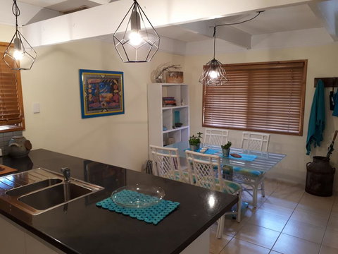 Bridgewater Dog'n'me...furkid And Family Friendly... - Lightning Ridge Tourism 3