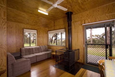 Brodribb River Rainforest Cabins - Cabin 1 - Lightning Ridge Tourism 3