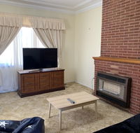 Budget in Goulburn - Lightning Ridge Tourism