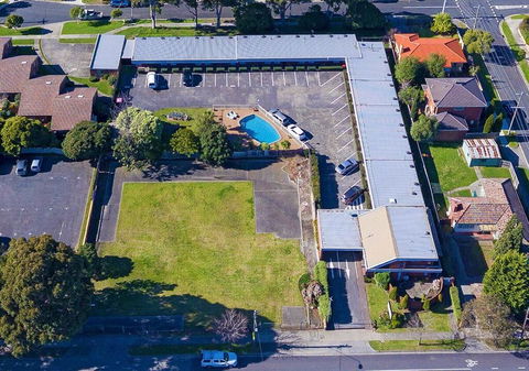 Burwood East Motel - Lightning Ridge Tourism 3