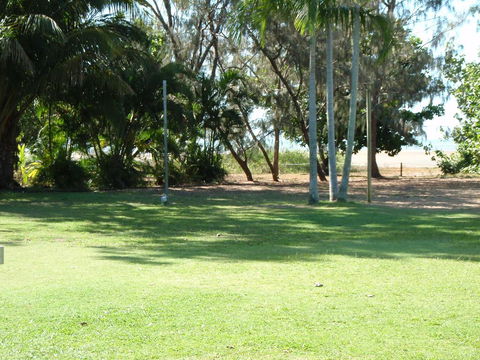 Bushland Beach Tavern - Lightning Ridge Tourism 1