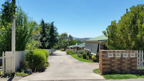 Butterfly Cottage - Lightning Ridge Tourism 0