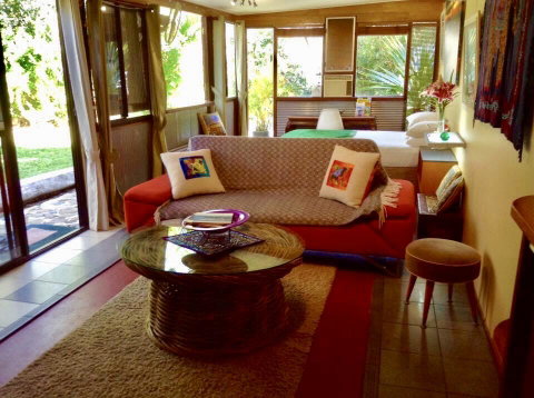 Butterfly Studio - Lightning Ridge Tourism 1