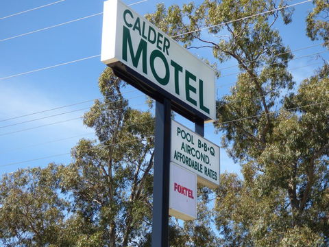 Calder Family Motel - Lightning Ridge Tourism 0