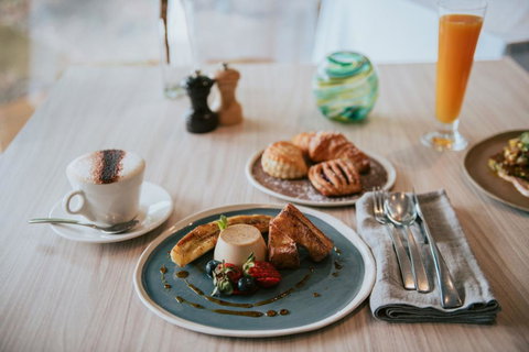 Cape Lodge - Lightning Ridge Tourism 3