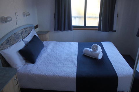 Capital Country Holiday Park - Lightning Ridge Tourism 1