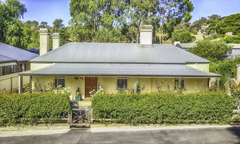 Captain Rodda's Cottage - Lightning Ridge Tourism 0