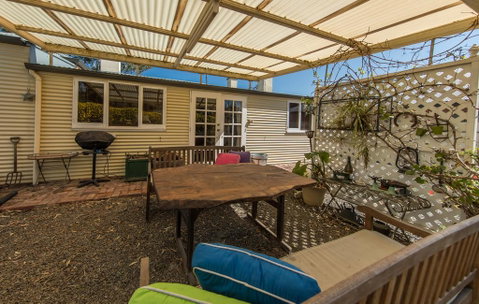 Captain Rodda's Cottage - Lightning Ridge Tourism 2