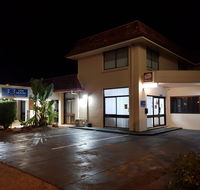 Caravilla Motor Inn - Lightning Ridge Tourism