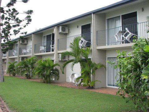 Cardwell Beachcomber Motel & Tourist Park - Lightning Ridge Tourism 3