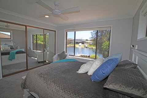 Carefree On Cormorant - Lightning Ridge Tourism 1