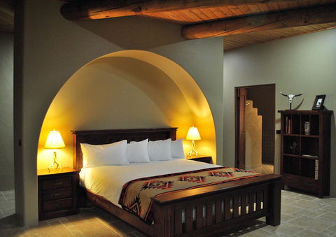 Casa La Vina Villas Pokolbin - Lightning Ridge Tourism 2