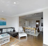 Casa Sorella - beachfront family home - Lightning Ridge Tourism