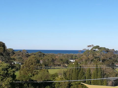 Castle Stay At Lakes Entrance - Lightning Ridge Tourism 1