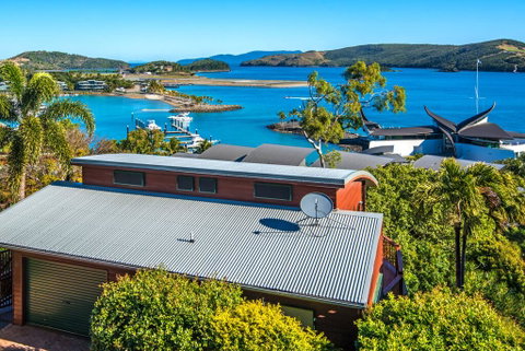 Casuarina 18 Ocean View House Central Location BBQ Golf Buggy - Lightning Ridge Tourism 3