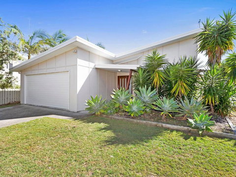 Casuarina Escape - Lightning Ridge Tourism 0
