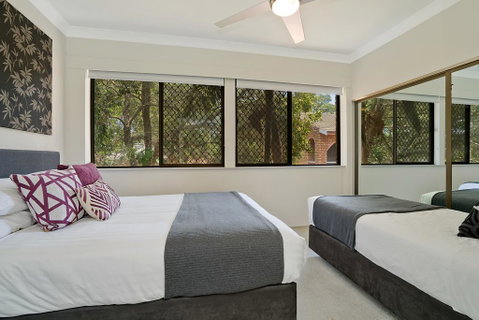Centennial Terrace Apartments - Lightning Ridge Tourism 2
