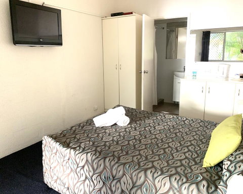 Central Motel Mooloolaba - Lightning Ridge Tourism 3