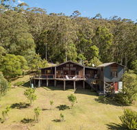Chalet Beaumont - alluring appeal  stunning views - Lightning Ridge Tourism