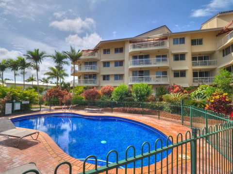 Charlton Apartments On The Esplanade - Lightning Ridge Tourism 0