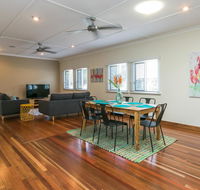 Charming Home By The Sea - Lightning Ridge Tourism