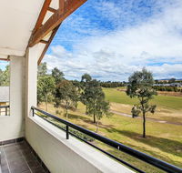Chateau Shiraz - Lightning Ridge Tourism